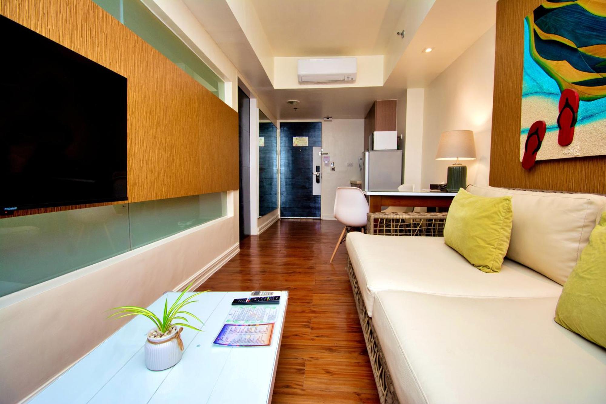 Ferra Premier By Jg Hotel 3*